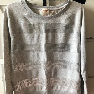 New sweatshirt lg with sequins